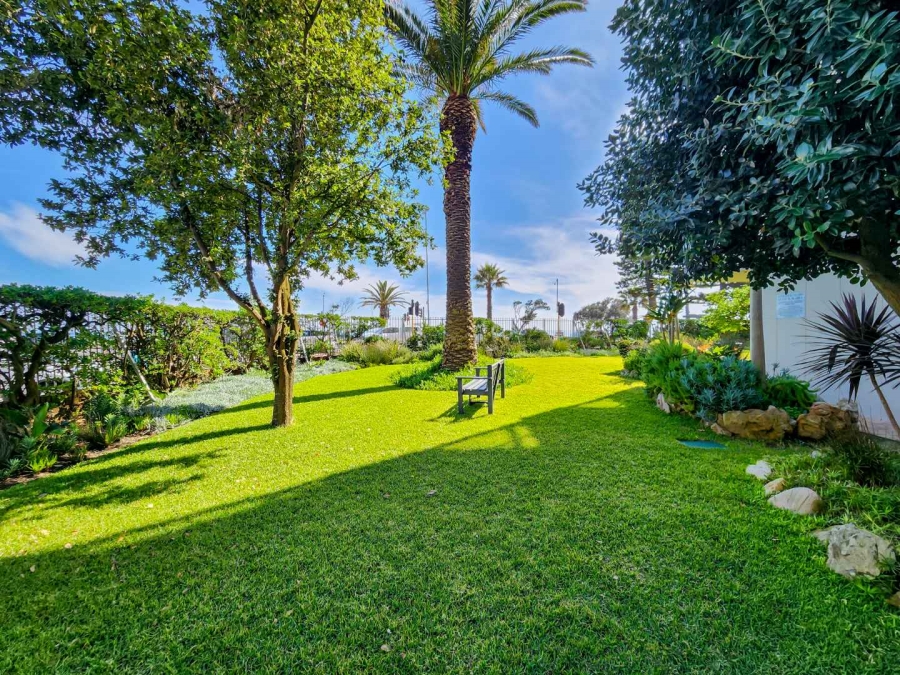 3 Bedroom Property for Sale in Sea Point Western Cape